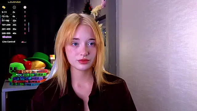 Snapshot of Hisoka_akerley chatting on 09.26.25 Hisoka akerley online show from 09.26.25