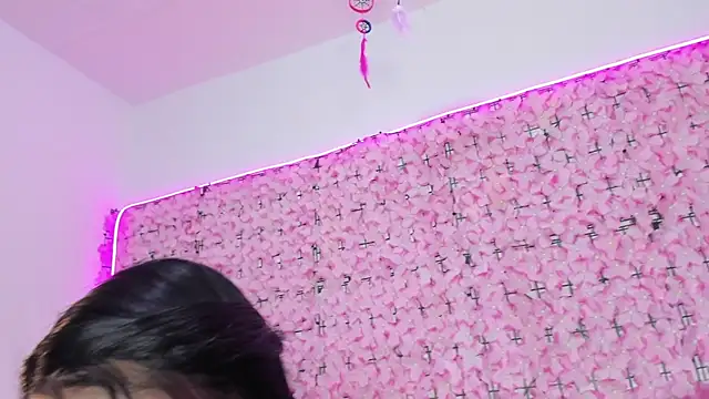 Snapshot of Lynda_Bonnie chatting on 11.20.25 Lynda Bonnie online show from 11.20.25