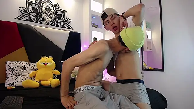 Snapshot of MaikyCooper chatting on 03.08.25 MaikyCooper online show from 03.08.25