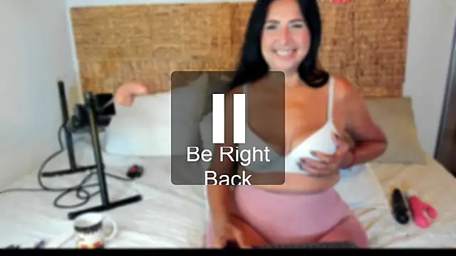 Snapshot of Jackiehmilf52 chatting on 02.17.26 Jackiehmilf52 online show from 02.17.26