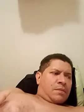 Snapshot of machoactivo1 chatting on 02.13.25 machoactivo1 online show from 02.13.25