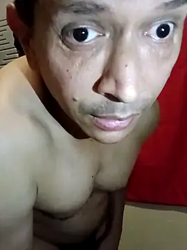 Snapshot of machoactivo1 chatting on 10.05.25 machoactivo1 online show from 10.05.25