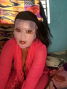 Snapshot of CuteRani001 chatting on 02.14.25 CuteRani001 online show from 02.14.25