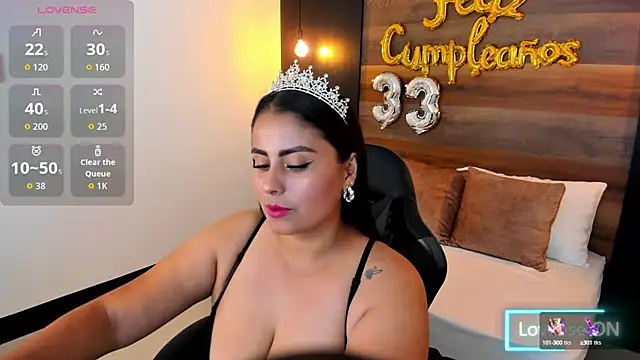 Snapshot of sol_valeria chatting on 09.22.25 sol valeria online show from 09.22.25