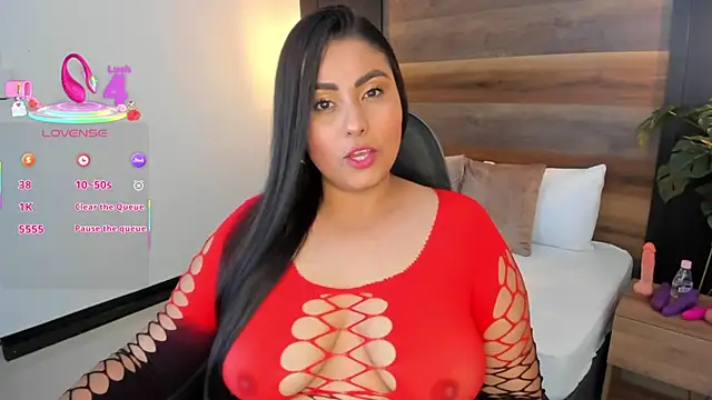 Snapshot of sol_valeria chatting on 10.17.25 sol valeria online show from 10.17.25