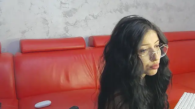 Foxy Rosee online show from 12.05.25