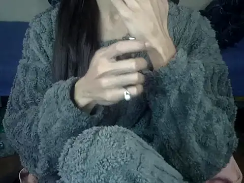 Snapshot of YourCDBitch chatting on 12.21.25 YourCDBitch online show from 12.21.25