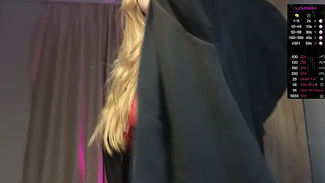 Sakura Moore online show from 12.15.25