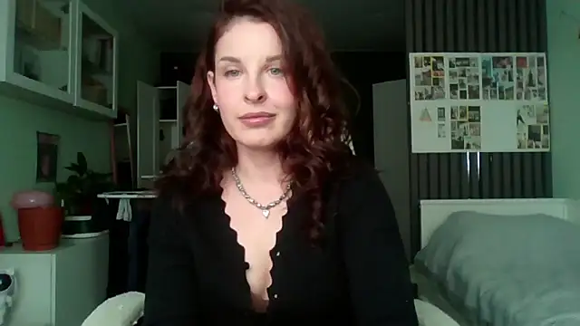 MollyBer online show from 06.15.26