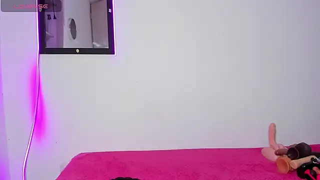 MELINAMARTINS online show from 06.05.26