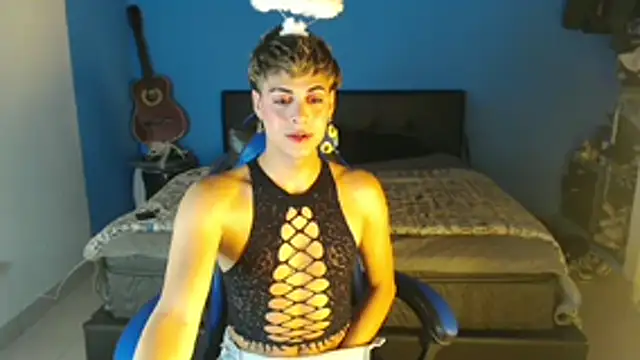 Snapshot of mchissexx chatting on 10.21.25 mchissexx online show from 10.21.25