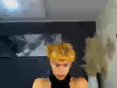 Snapshot of mchissexx chatting on 11.14.25 mchissexx online show from 11.14.25