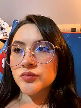 Snapshot of ValentinaOrtiz3 chatting on 10.23.25 ValentinaOrtiz3 online show from 10.23.25