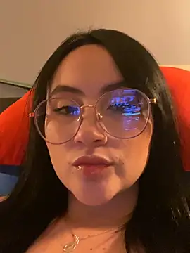 Snapshot of ValentinaOrtiz3 chatting on 10.24.25 ValentinaOrtiz3 online show from 10.24.25