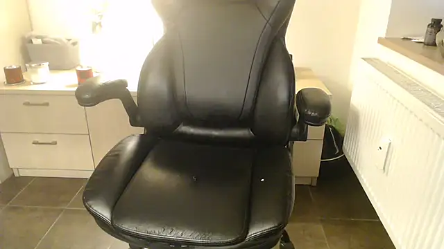 Snapshot of HotLady66 chatting on 02.13.25 HotLady66 online show from 02.13.25