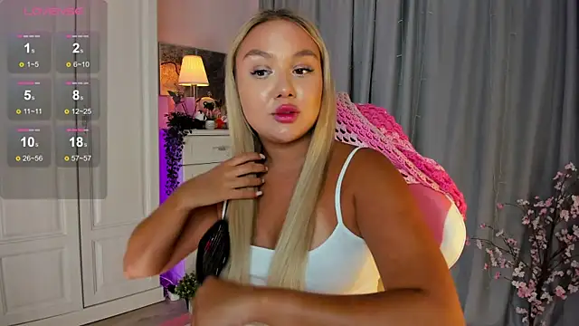 Snapshot of _Loneve__ chatting on 09.17.25  Loneve   online show from 09.17.25