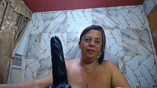 Snapshot of alina_maturehot chatting on 06.19.26 alina maturehot online show from 06.19.26