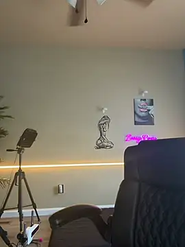 Snapshot of bossyroxy84 chatting on 02.03.26 bossyroxy84 online show from 02.03.26