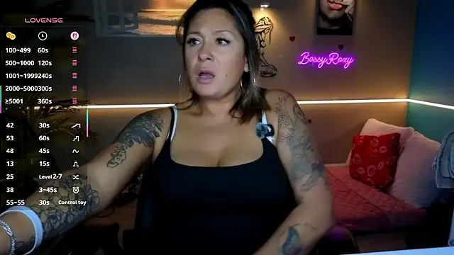 Snapshot of bossyroxy84 chatting on 02.17.26 bossyroxy84 online show from 02.17.26