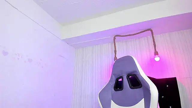 nicky angel1 online show from 10.29.25