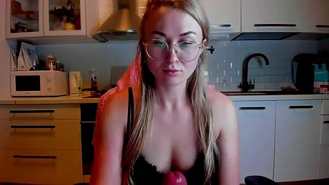 Snapshot of your_Goddess_Eva chatting on 10.27.25 your Goddess Eva online show from 10.27.25