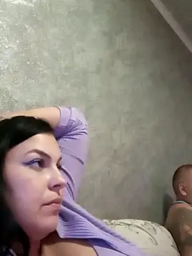 Snapshot of Greta_Tamar chatting on 10.15.25 Greta Tamar online show from 10.15.25