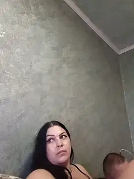 Snapshot of Greta_Tamar chatting on 11.04.25 Greta Tamar online show from 11.04.25