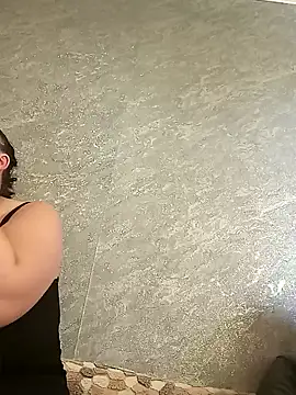 Snapshot of Greta_Tamar chatting on 12.14.25 Greta Tamar online show from 12.14.25