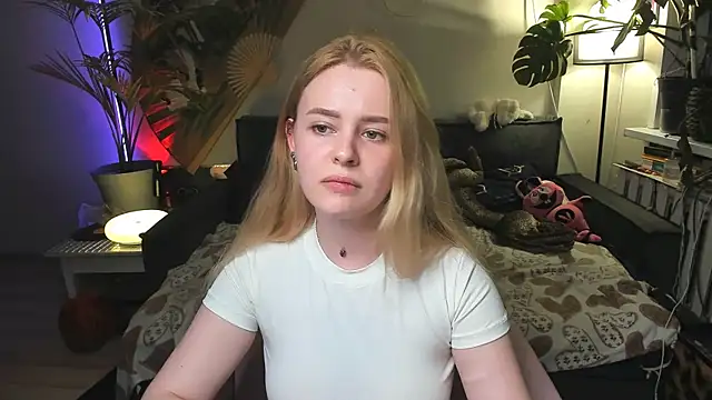 Alexa Pirs online show from 05.16.26