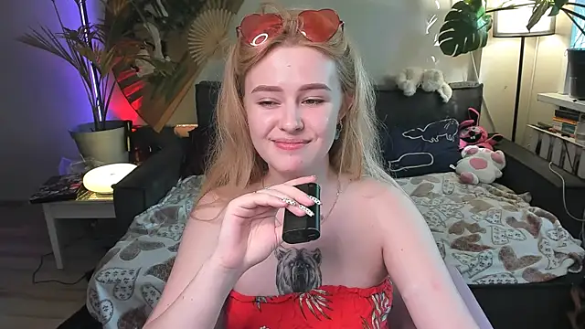 Alexa Pirs online show from 05.18.26