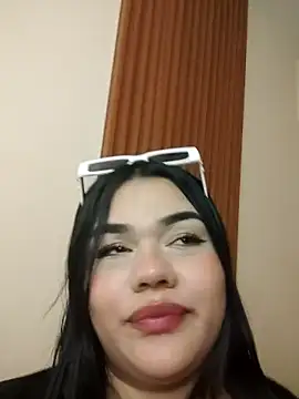 nikki grey online show from 10.27.25