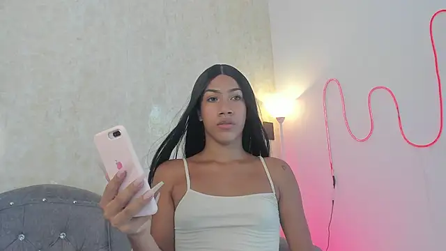 Snapshot of AntoniSantoss chatting on 10.31.25 AntoniSantoss online show from 10.31.25