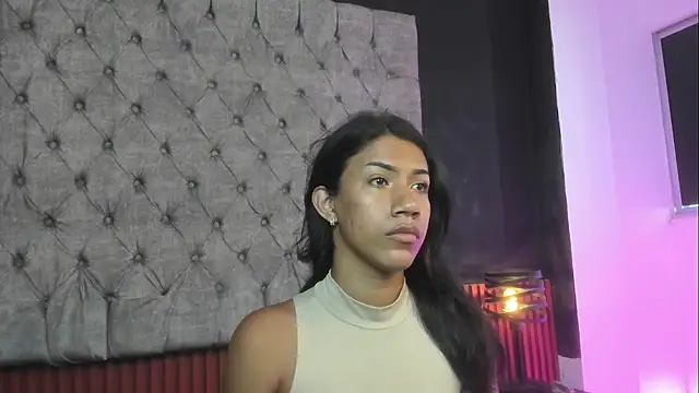 Snapshot of AntoniSantoss chatting on 12.19.25 AntoniSantoss online show from 12.19.25