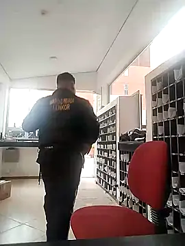 Snapshot of oscarshow24 chatting on 02.23.25 oscarshow24 online show from 02.23.25