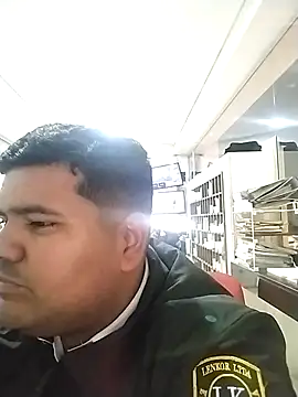 Snapshot of oscarshow24 chatting on 02.26.25 oscarshow24 online show from 02.26.25