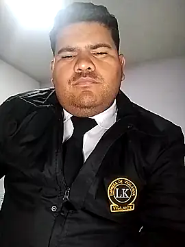 Snapshot of oscarshow24 chatting on 03.01.25 oscarshow24 online show from 03.01.25