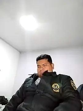 Snapshot of oscarshow24 chatting on 03.03.25 oscarshow24 online show from 03.03.25