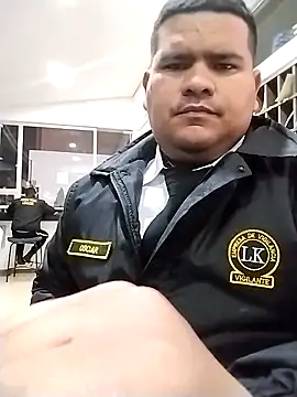 Snapshot of oscarshow24 chatting on 03.22.25 oscarshow24 online show from 03.22.25