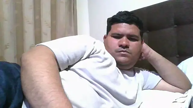 Snapshot of oscarshow24 chatting on 09.20.25 oscarshow24 online show from 09.20.25