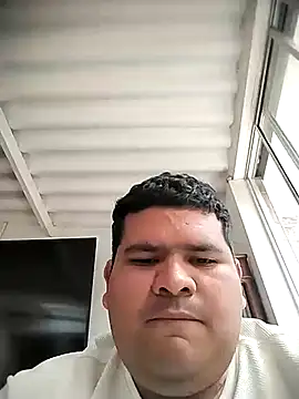 Snapshot of oscarshow24 chatting on 09.30.25 oscarshow24 online show from 09.30.25