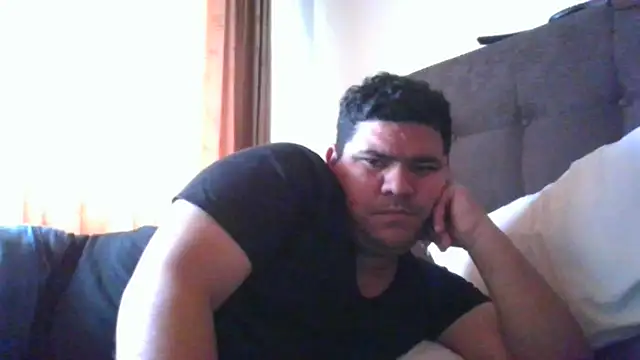 Snapshot of oscarshow24 chatting on 10.01.25 oscarshow24 online show from 10.01.25