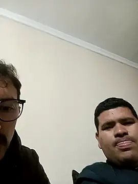 Snapshot of oscarshow24 chatting on 12.14.25 oscarshow24 online show from 12.14.25