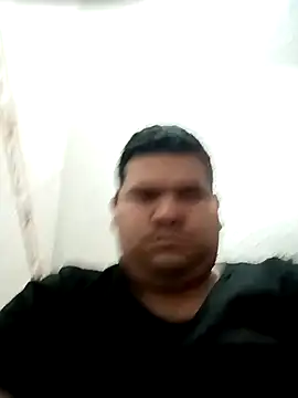 Snapshot of oscarshow24 chatting on 12.14.25 oscarshow24 online show from 12.14.25