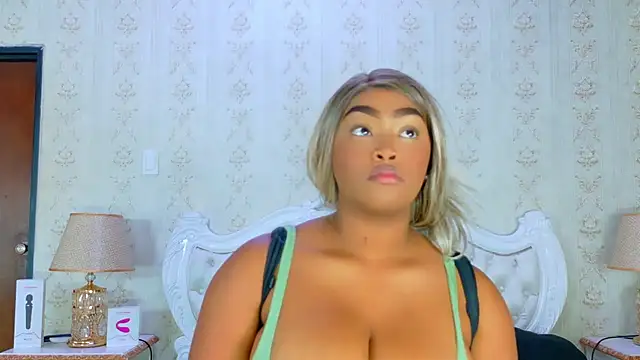 TianahGlow online show from 09.22.25