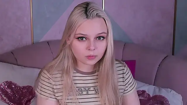 Snapshot of CLAIRE_VOGT chatting on 03.03.25 CLAIRE VOGT online show from 03.03.25