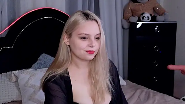 Snapshot of CLAIRE_VOGT chatting on 03.13.25 CLAIRE VOGT online show from 03.13.25