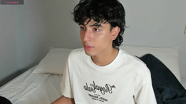 Snapshot of salvatore_montt chatting on 02.12.25 salvatore montt online show from 02.12.25