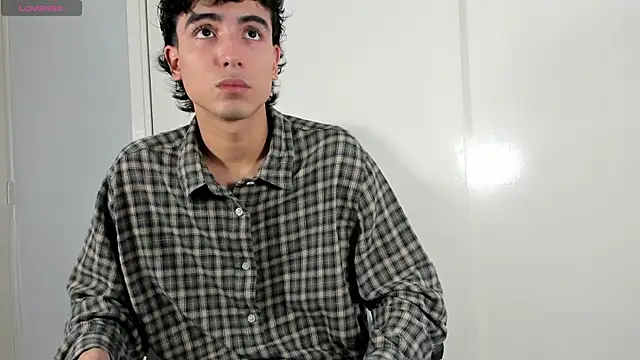 Snapshot of salvatore_montt chatting on 03.01.25 salvatore montt online show from 03.01.25