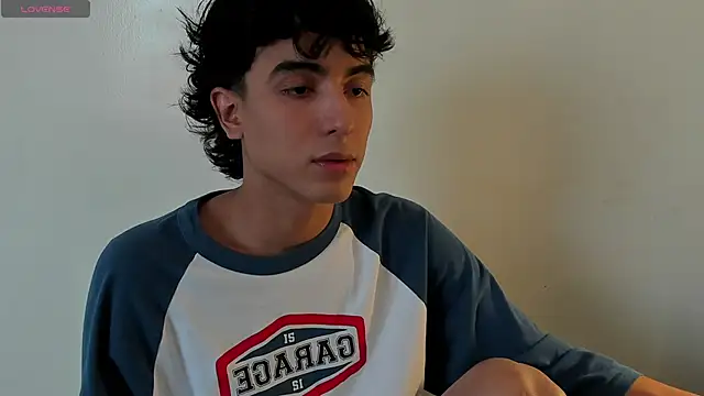 Snapshot of salvatore_montt chatting on 03.08.25 salvatore montt online show from 03.08.25