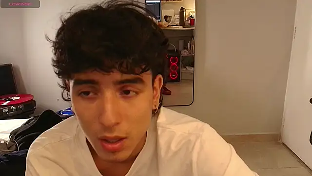 Snapshot of salvatore_montt chatting on 03.14.25 salvatore montt online show from 03.14.25